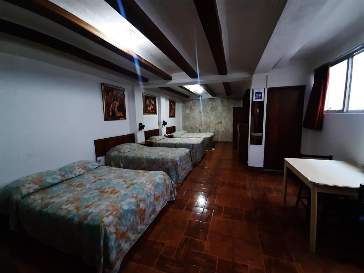 Hotel Posada Proceres Guatemala City Bagian luar foto