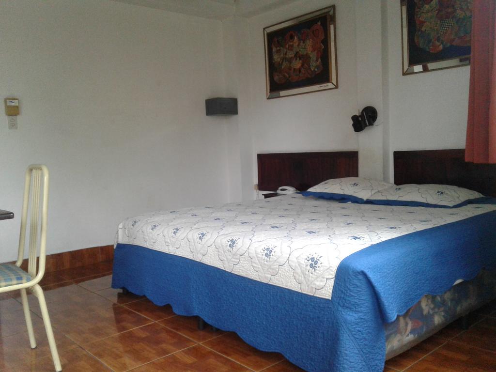Hotel Posada Proceres Guatemala City Ruang foto