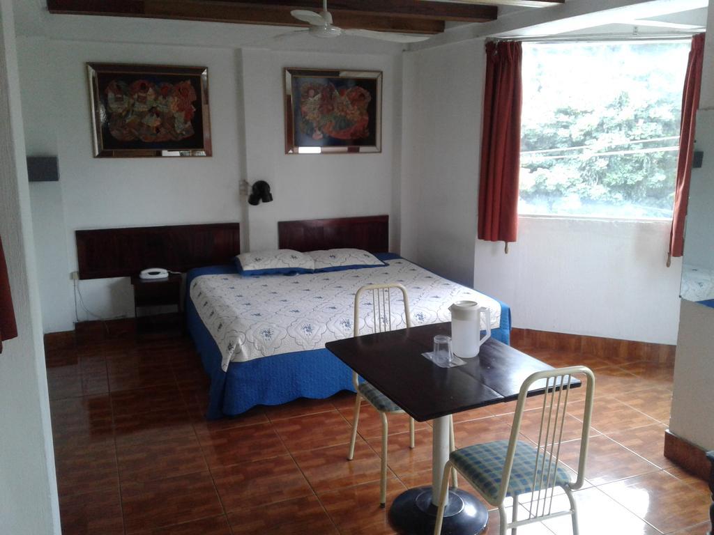 Hotel Posada Proceres Guatemala City Ruang foto