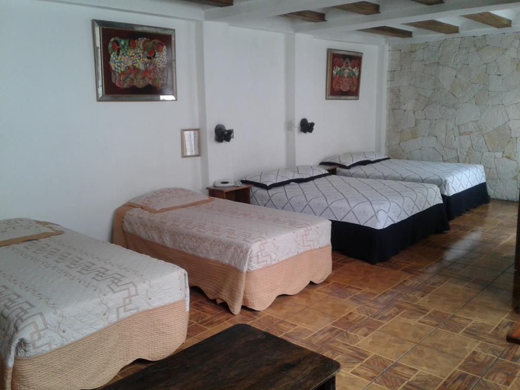 Hotel Posada Proceres Guatemala City Ruang foto